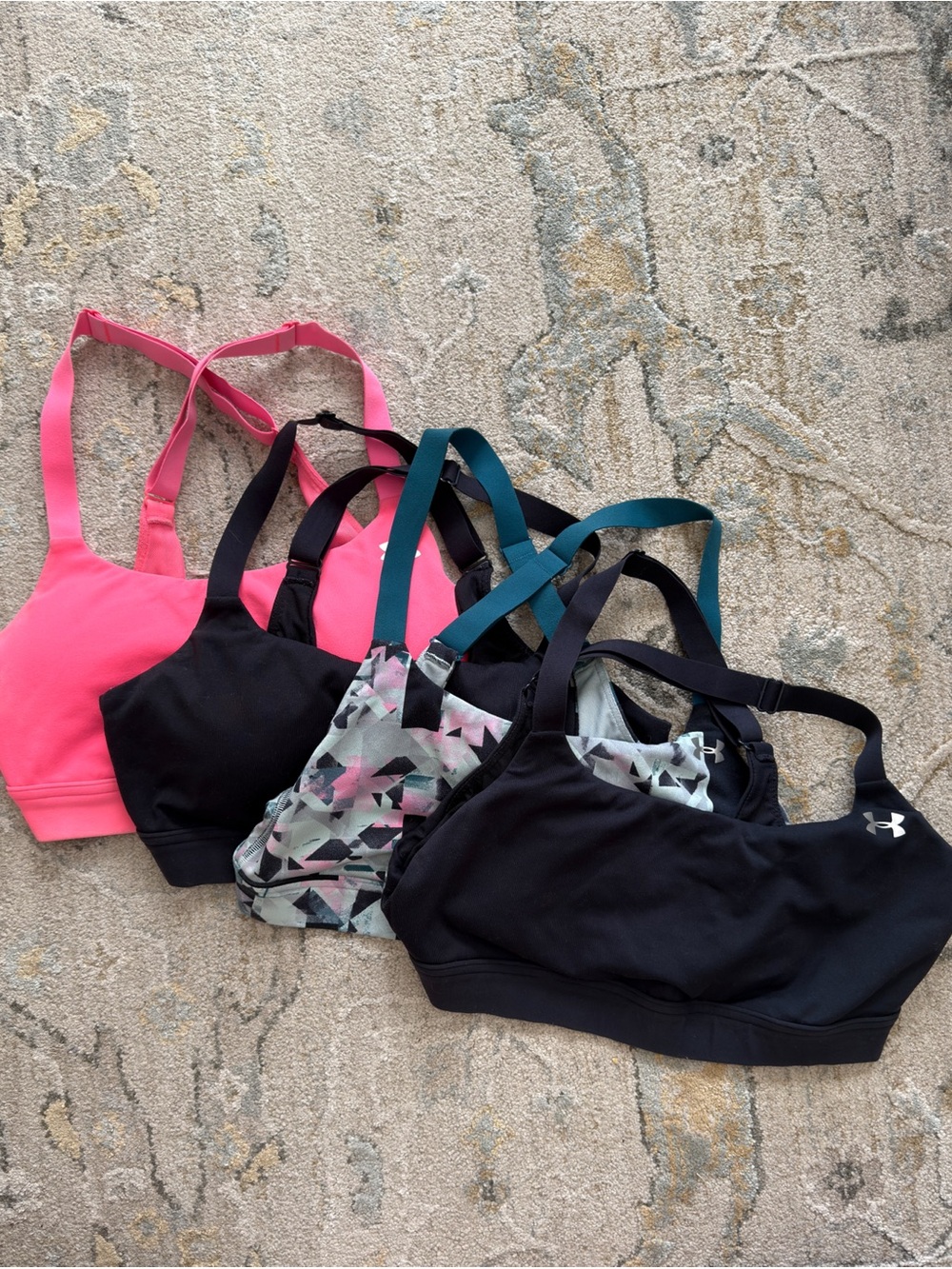 Under Armour Women's Sports Bra Lot of 4 - Medium Support, Size Medium